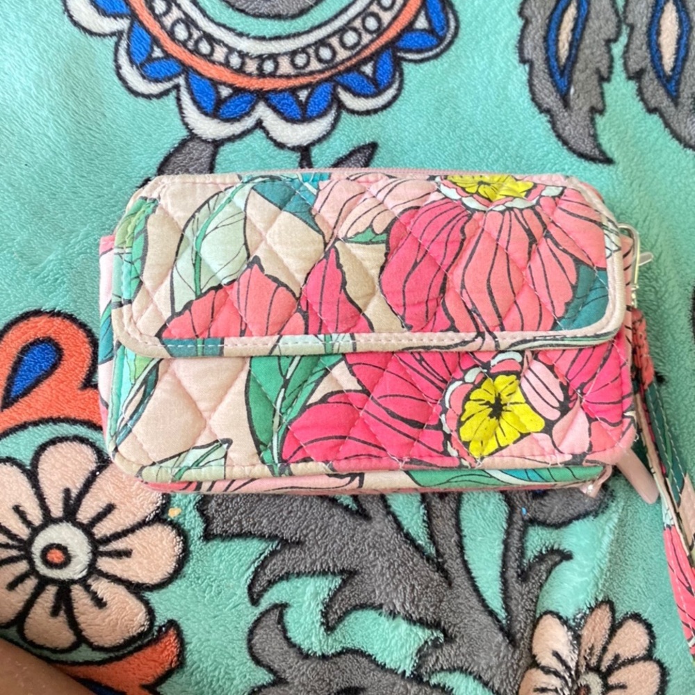 Vera bradley wristlet